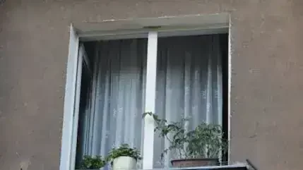 install-blinds.webp